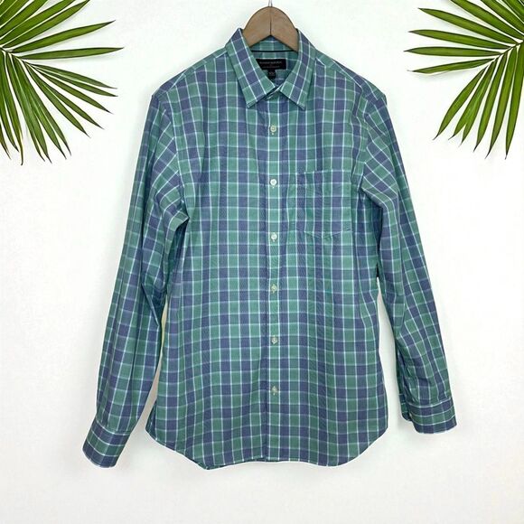 Banana Republic Non-Iron Tailored Slim Button Down Shirt in Sarasota Plaid - Picture 2 of 10